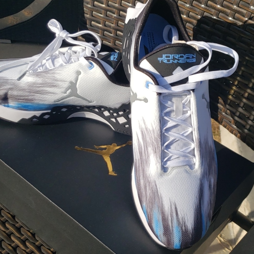 NIKE Jordan Trunner NXT React sz. 11.5 Mens